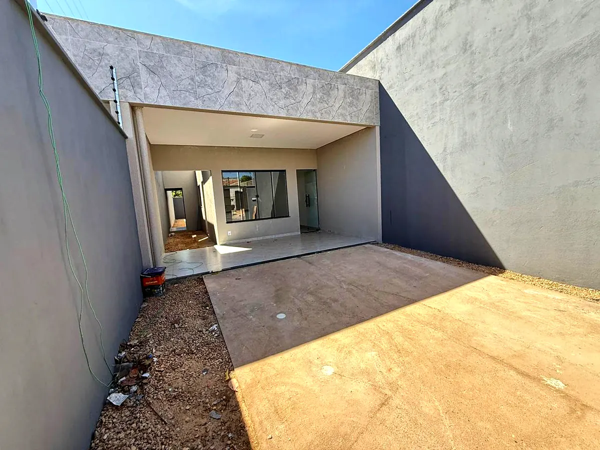 Frente com garagem