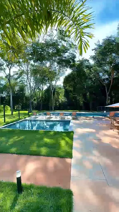 Piscina do condomínio