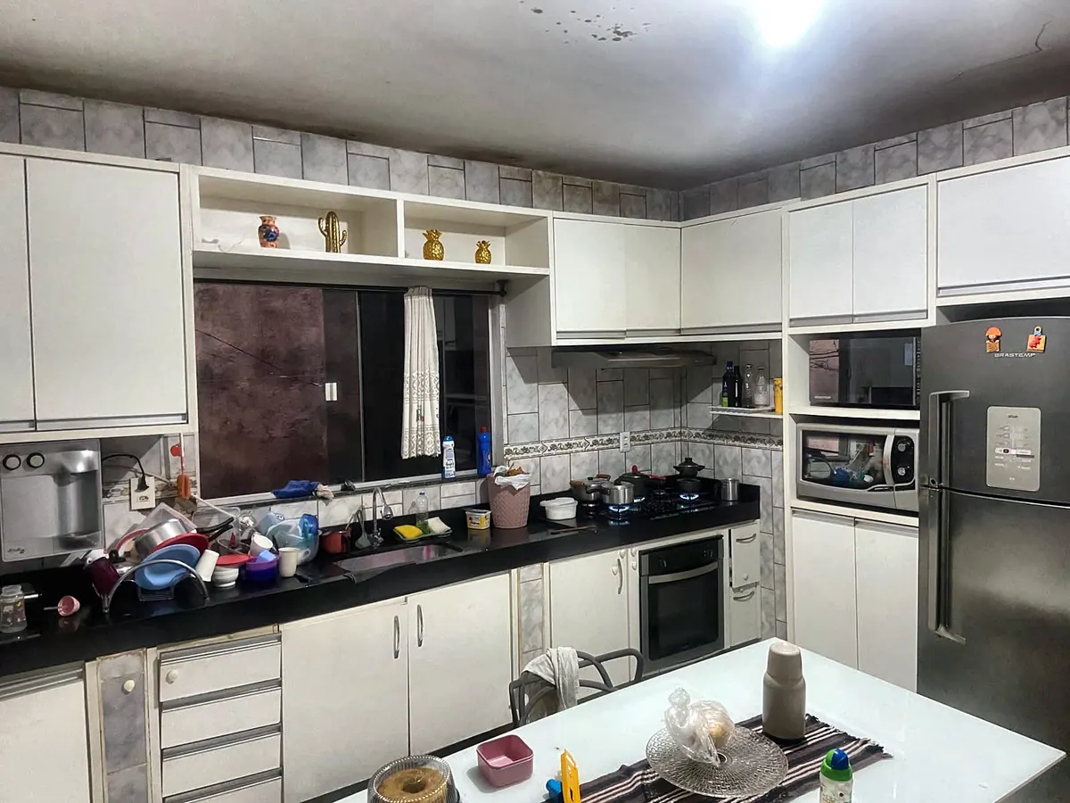Cozinha com armários planejados