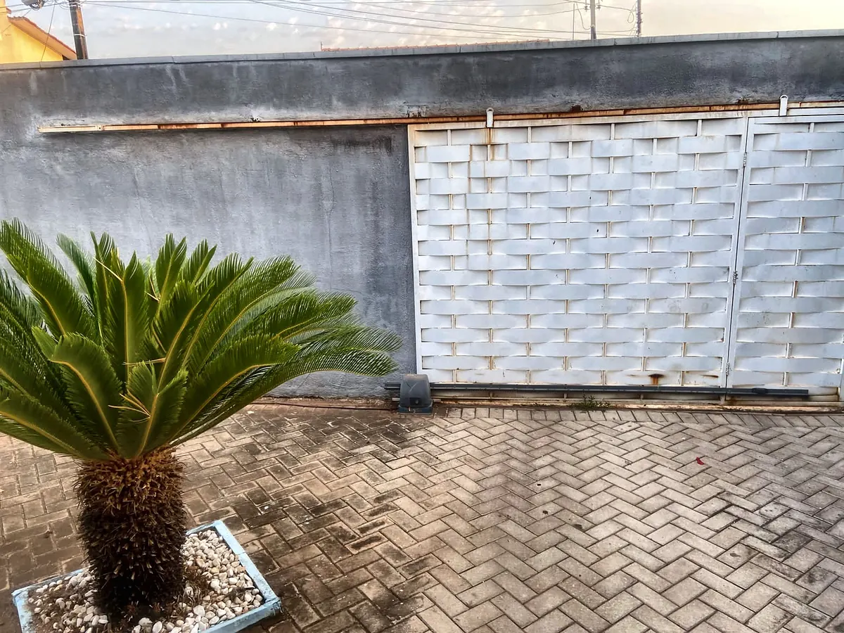 Área da garagem e portão