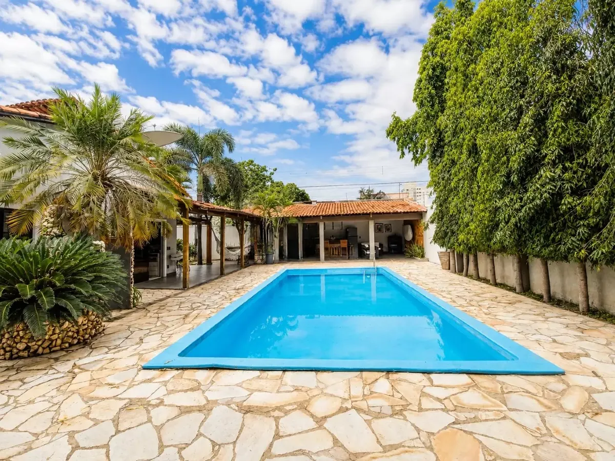 Piscina e área gourmet